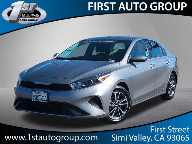 2023 Kia Forte LXS FWD photo
