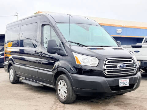 2019 Ford Transit Passenger Wagon XLT RWD photo