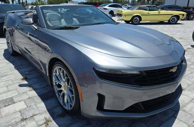 2020 Chevrolet Camaro 1LT RWD photo