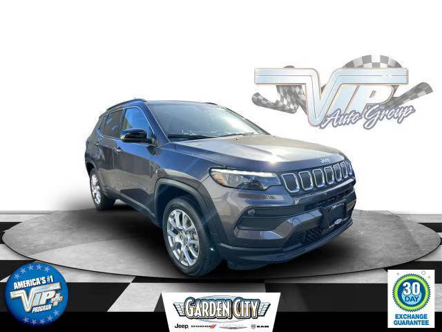 2022 Jeep Compass Latitude Lux 4WD photo