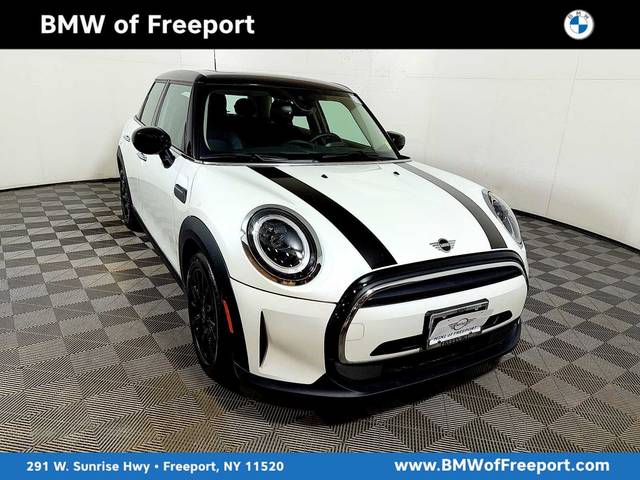 2023 MINI Hardtop 4 Door Cooper FWD photo