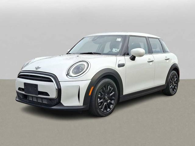 2023 MINI Hardtop 4 Door Cooper FWD photo