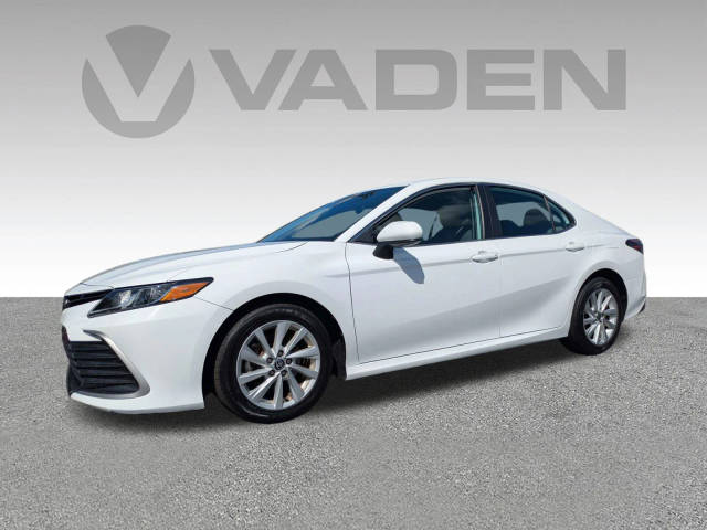 2023 Toyota Camry LE FWD photo