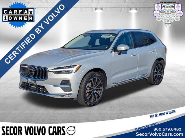 2023 Volvo XC60 Plus Bright Theme AWD photo