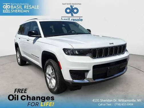 2023 Jeep Grand Cherokee L Laredo 4WD photo