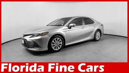 2023 Toyota Camry LE FWD photo