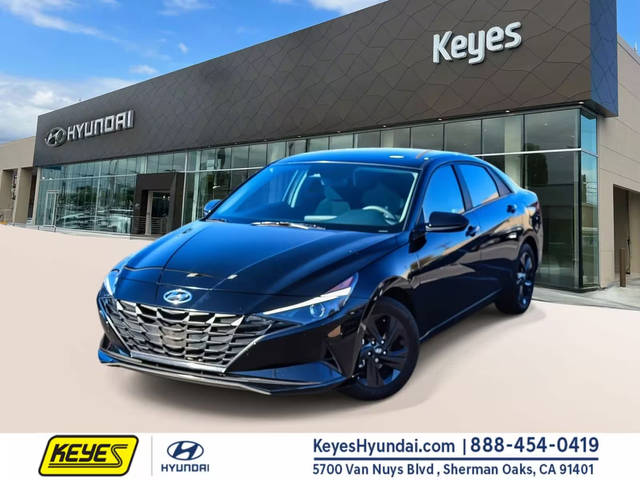 2023 Hyundai Elantra SEL FWD photo