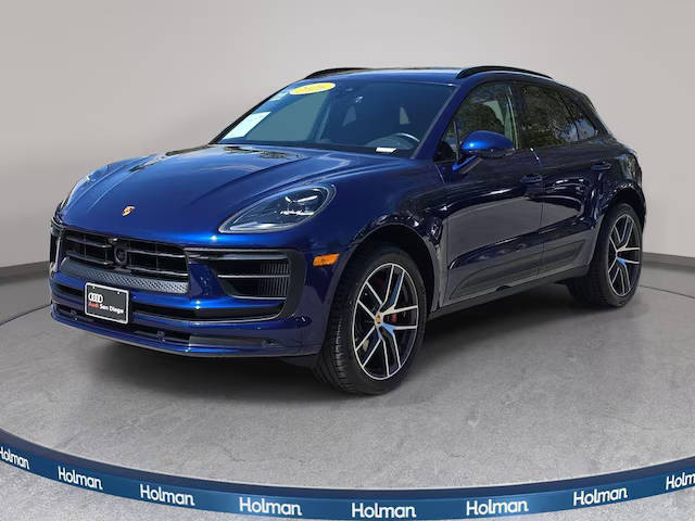 2023 Porsche Macan S AWD photo