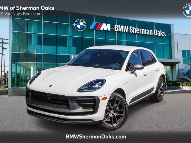 2023 Porsche Macan T AWD photo