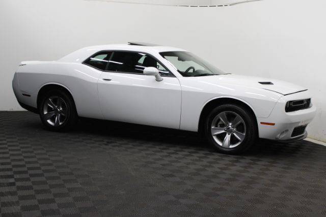 2021 Dodge Challenger SXT RWD photo