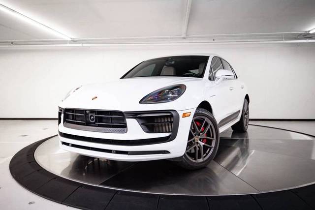 2023 Porsche Macan S AWD photo