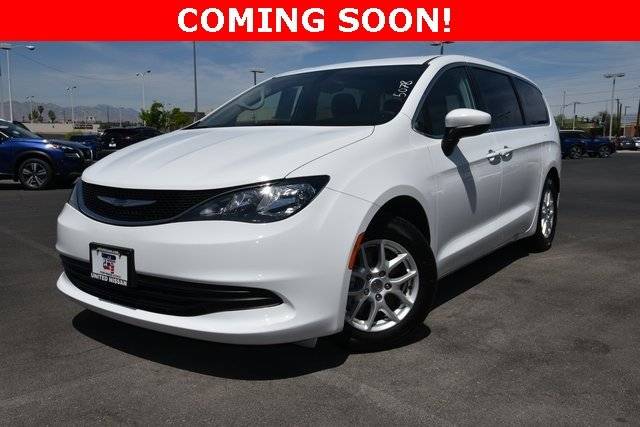 2018 Chrysler Pacifica Minivan Touring L FWD photo