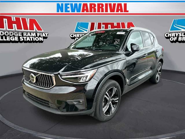 2023 Volvo XC40 Plus Bright Theme AWD photo