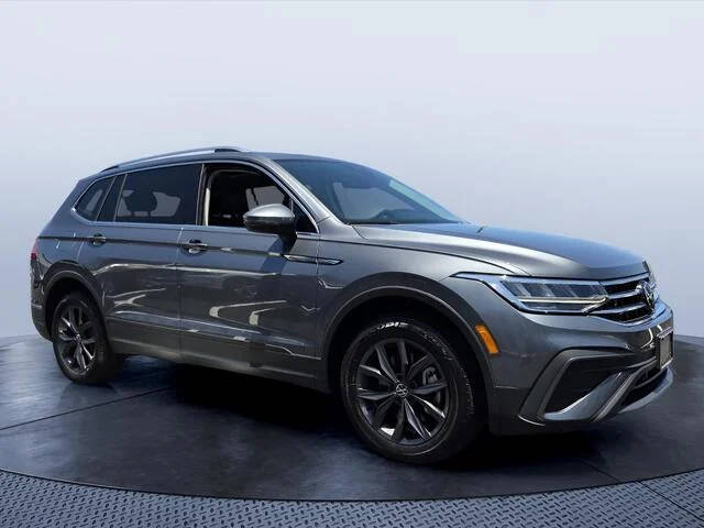 2023 Volkswagen Tiguan SE AWD photo