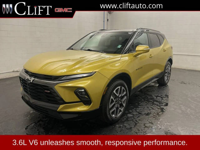 2023 Chevrolet Blazer RS FWD photo