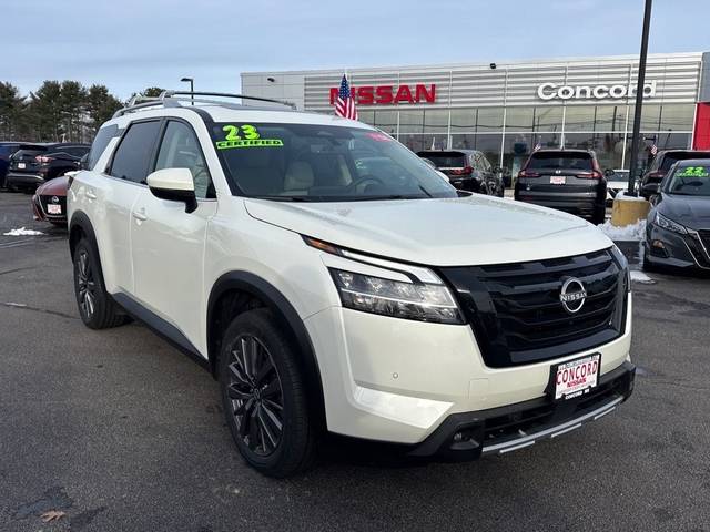 2023 Nissan Pathfinder SL 4WD photo