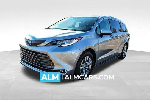 2023 Toyota Sienna Limited FWD photo