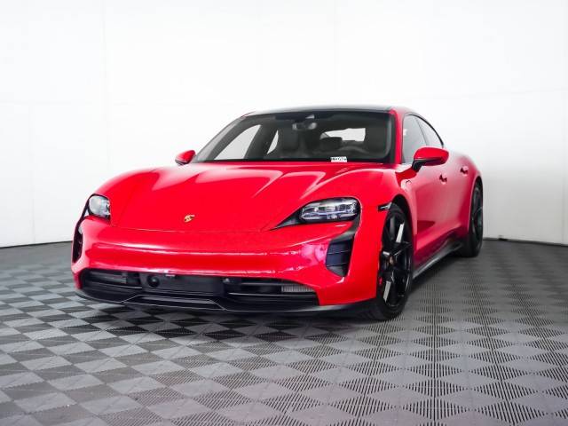 2022 Porsche Taycan GTS AWD photo