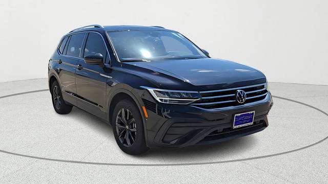 2023 Volkswagen Tiguan SE FWD photo