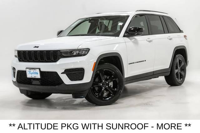 2023 Jeep Grand Cherokee Altitude 4WD photo