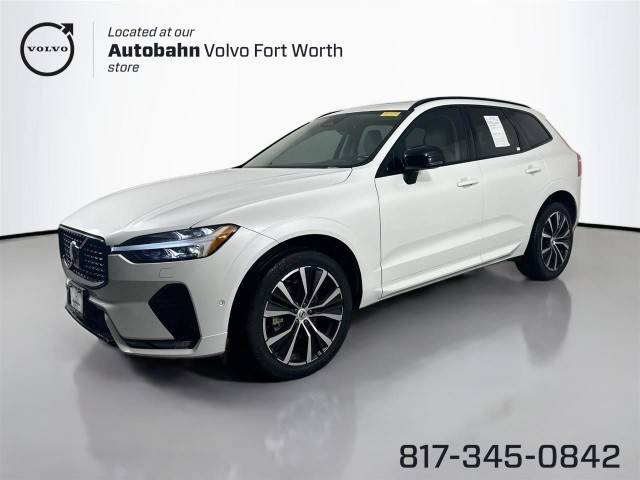 2023 Volvo XC60 Plus Dark Theme FWD photo