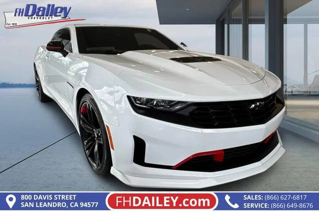 2023 Chevrolet Camaro LT1 RWD photo