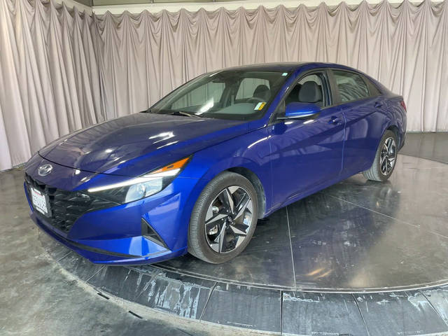 2023 Hyundai Elantra SEL FWD photo