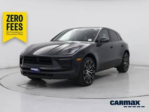 2023 Porsche Macan T AWD photo