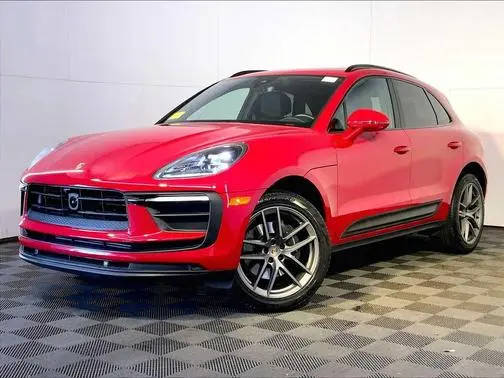 2023 Porsche Macan AWD photo