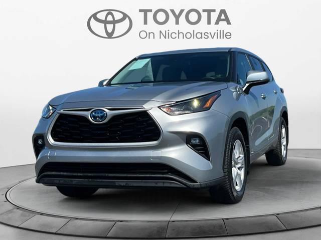 2023 Toyota Highlander Hybrid LE AWD photo