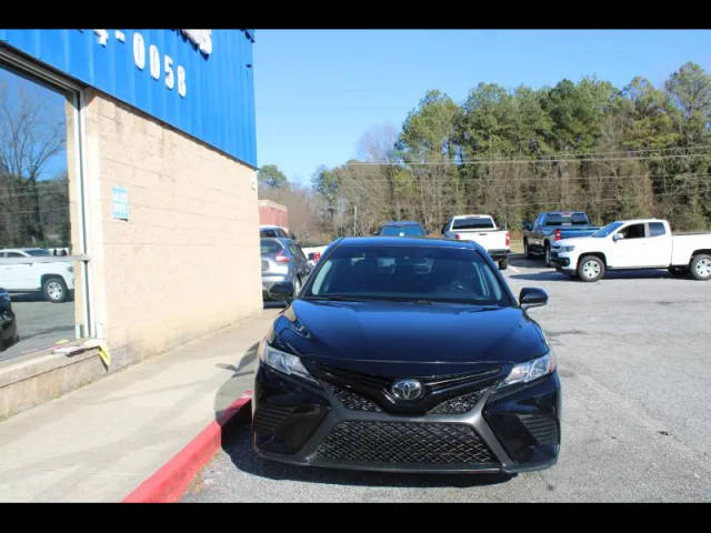 2020 Toyota Camry SE FWD photo