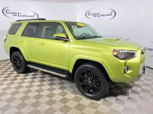 2023 Toyota 4Runner TRD Off Road Premium 4WD photo