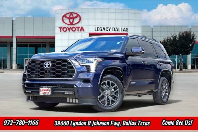 2023 Toyota Sequoia Platinum 4WD photo