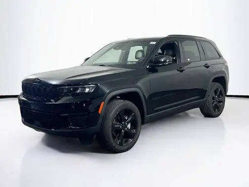 2023 Jeep Grand Cherokee Altitude 4WD photo