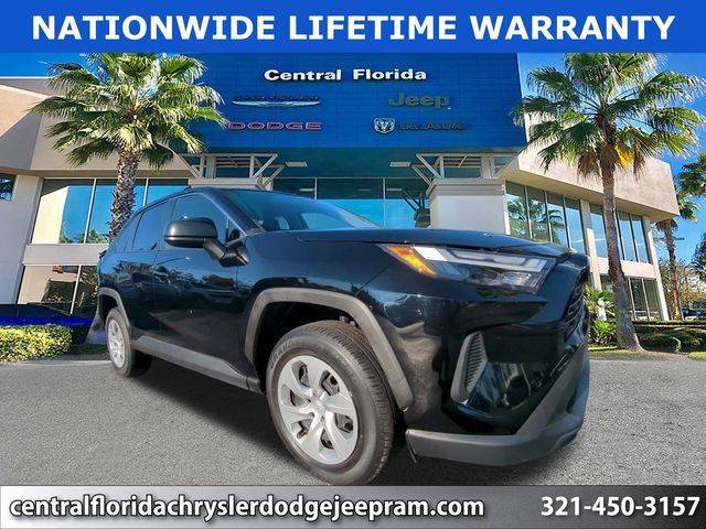 2023 Toyota RAV4 LE FWD photo