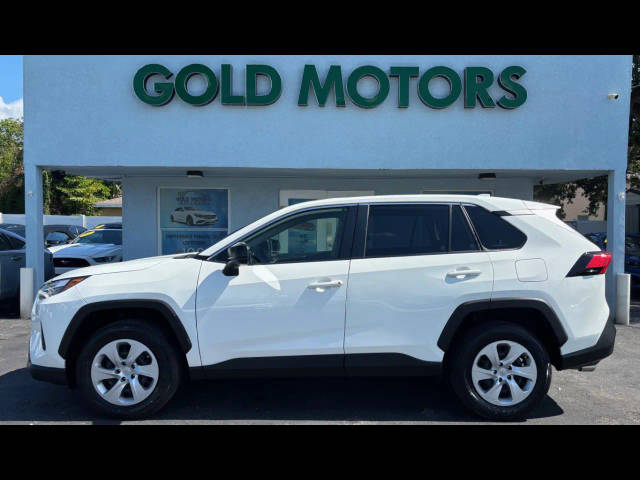 2023 Toyota RAV4 LE FWD photo