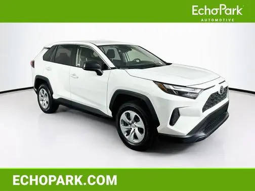 2023 Toyota RAV4 LE FWD photo