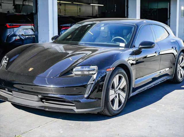 2023 Porsche Taycan 4 AWD photo