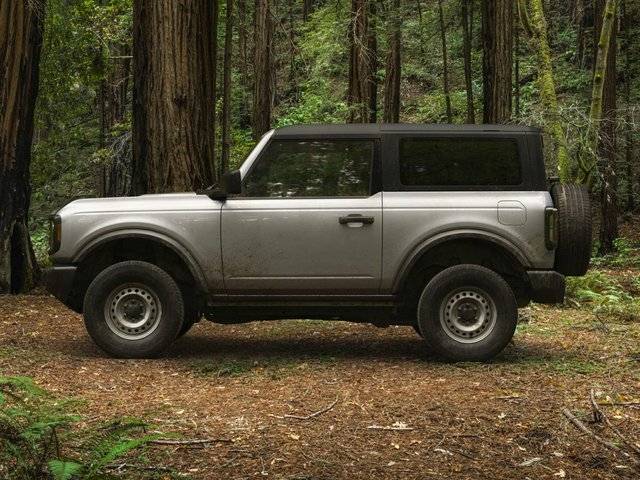 2023 Ford Bronco 4 Door Black Diamond 4WD photo