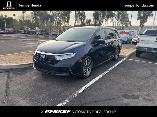 2023 Honda Odyssey Touring FWD photo