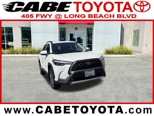 2023 Toyota Corolla Cross XLE AWD photo