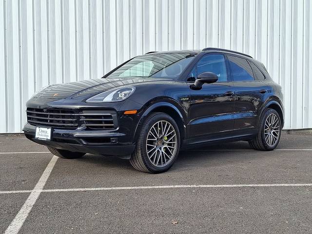 2023 Porsche Cayenne Platinum Edition E-Hybrid AWD photo