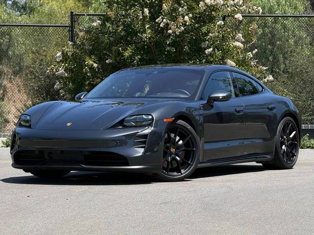 2022 Porsche Taycan GTS AWD photo