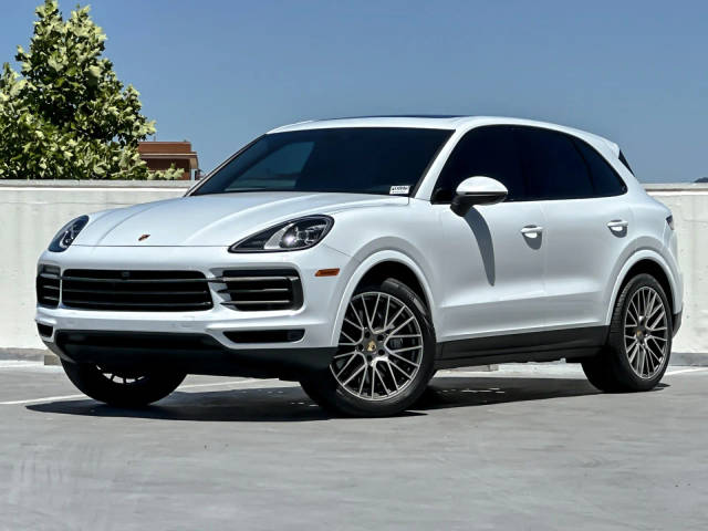 2023 Porsche Cayenne AWD photo