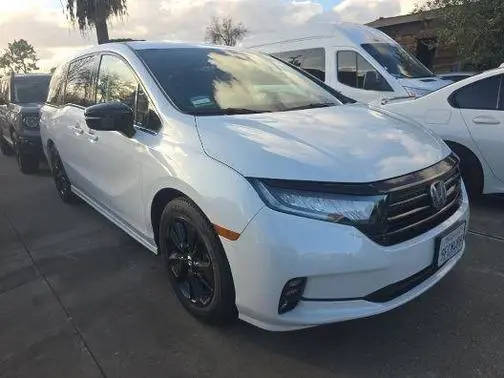 2023 Honda Odyssey Sport FWD photo