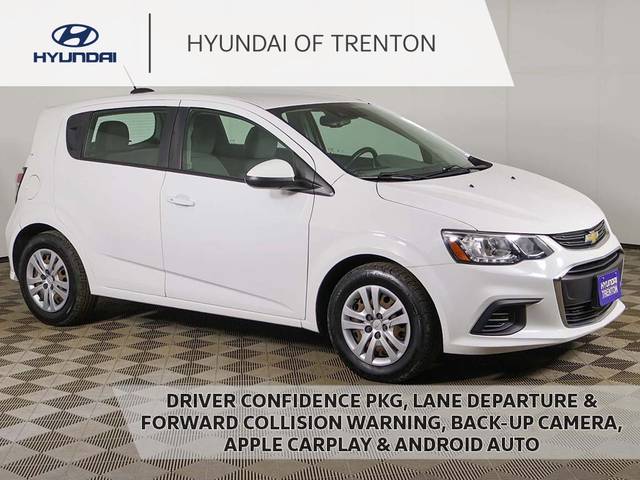 2019 Chevrolet Sonic LT FWD photo