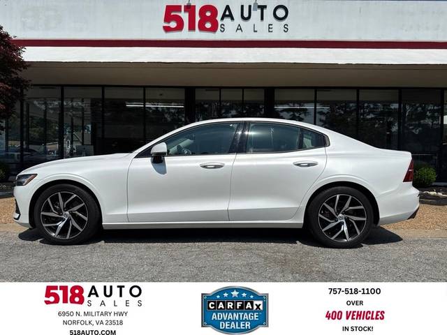 2020 Volvo S60 Momentum FWD photo