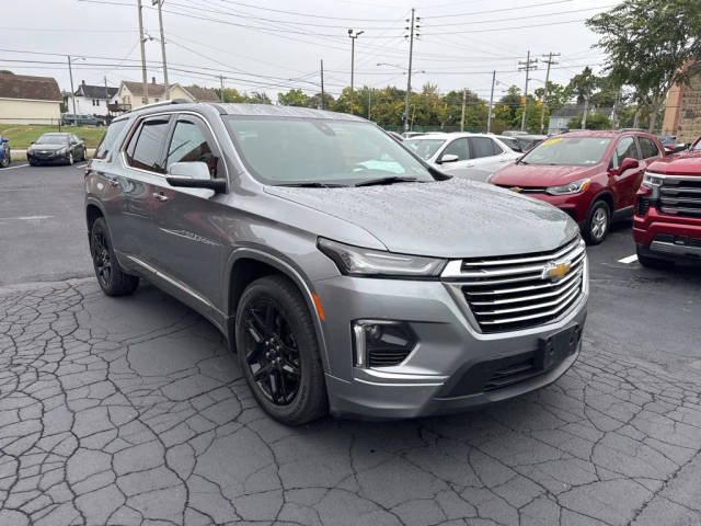 2023 Chevrolet Traverse Premier AWD photo
