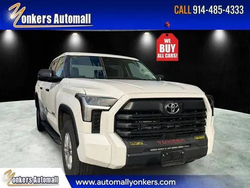 2023 Toyota Tundra SR5 4WD photo