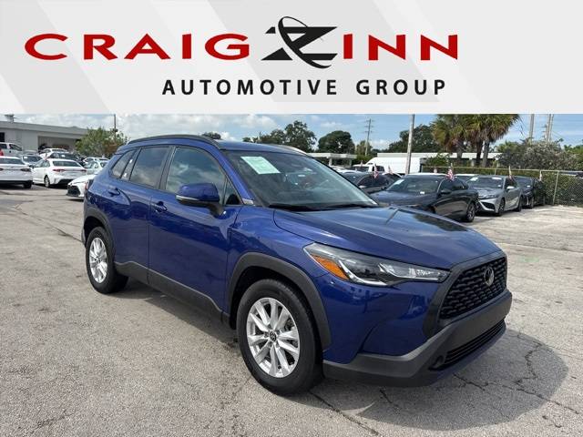 2023 Toyota Corolla Cross LE FWD photo